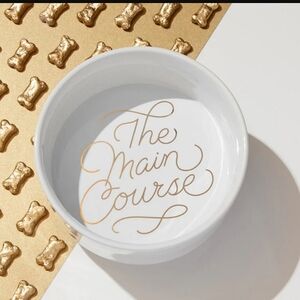 Brass Monkey Main Course White with Gold Script Ceramic Pet Food Bowl New in Box